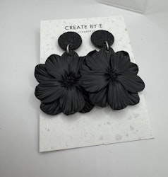 Blommor (svart)