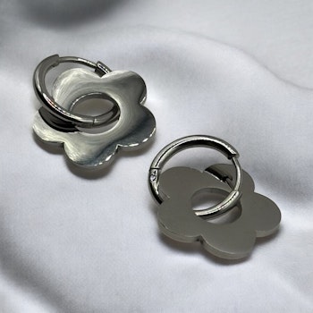 Chunky hoops blommor (silver)