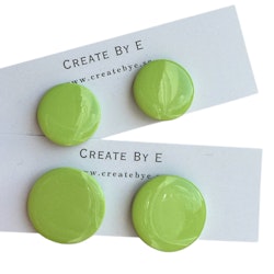 Glossy studs (wasabi)