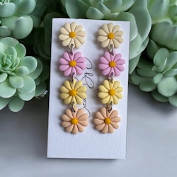 Blommor på rad (flera färger)