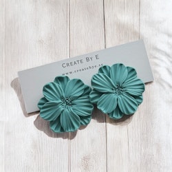 Blommor studs (grön/blå) 3cm