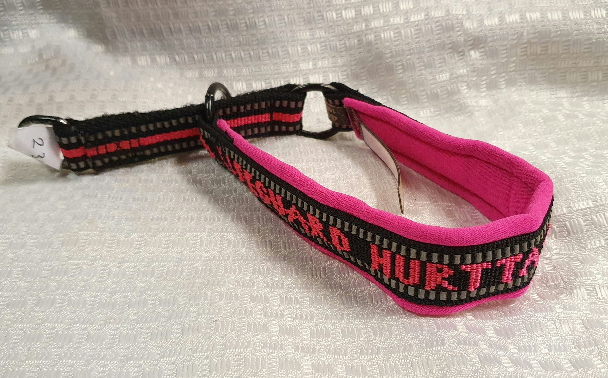 Rosa Hurtta halsband, 40cm