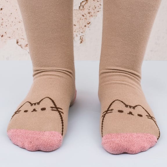 Pusheen mugg med strumpor rosa