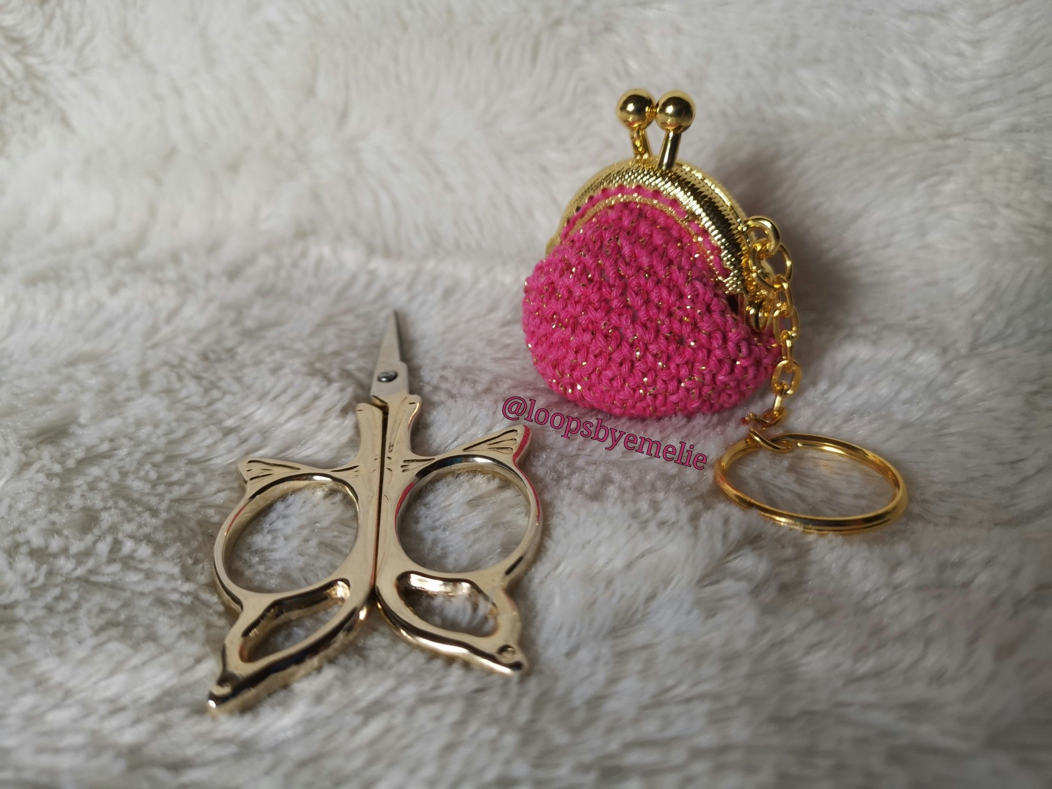 Virkad portmonnä/minibörs med nyckelring - Glitter (Flera färgval)
