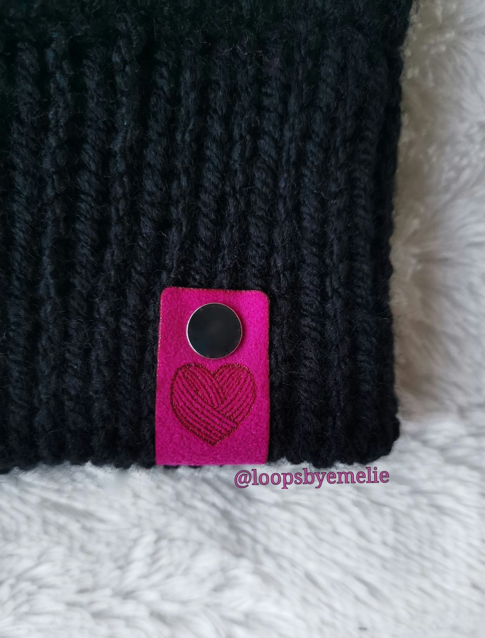 Mössa med hål / Messy bun beanie