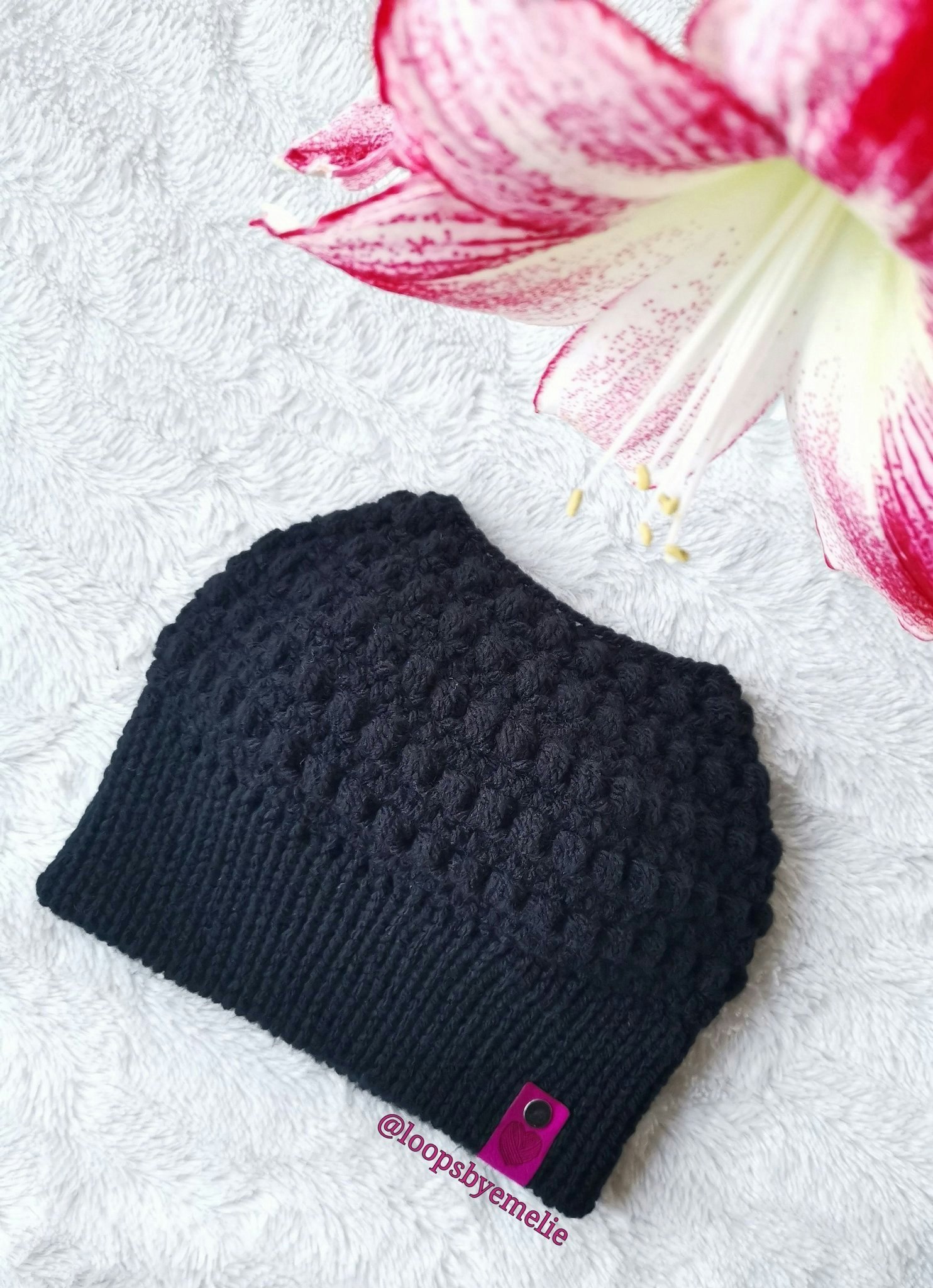 Mössa med hål / Messy bun beanie