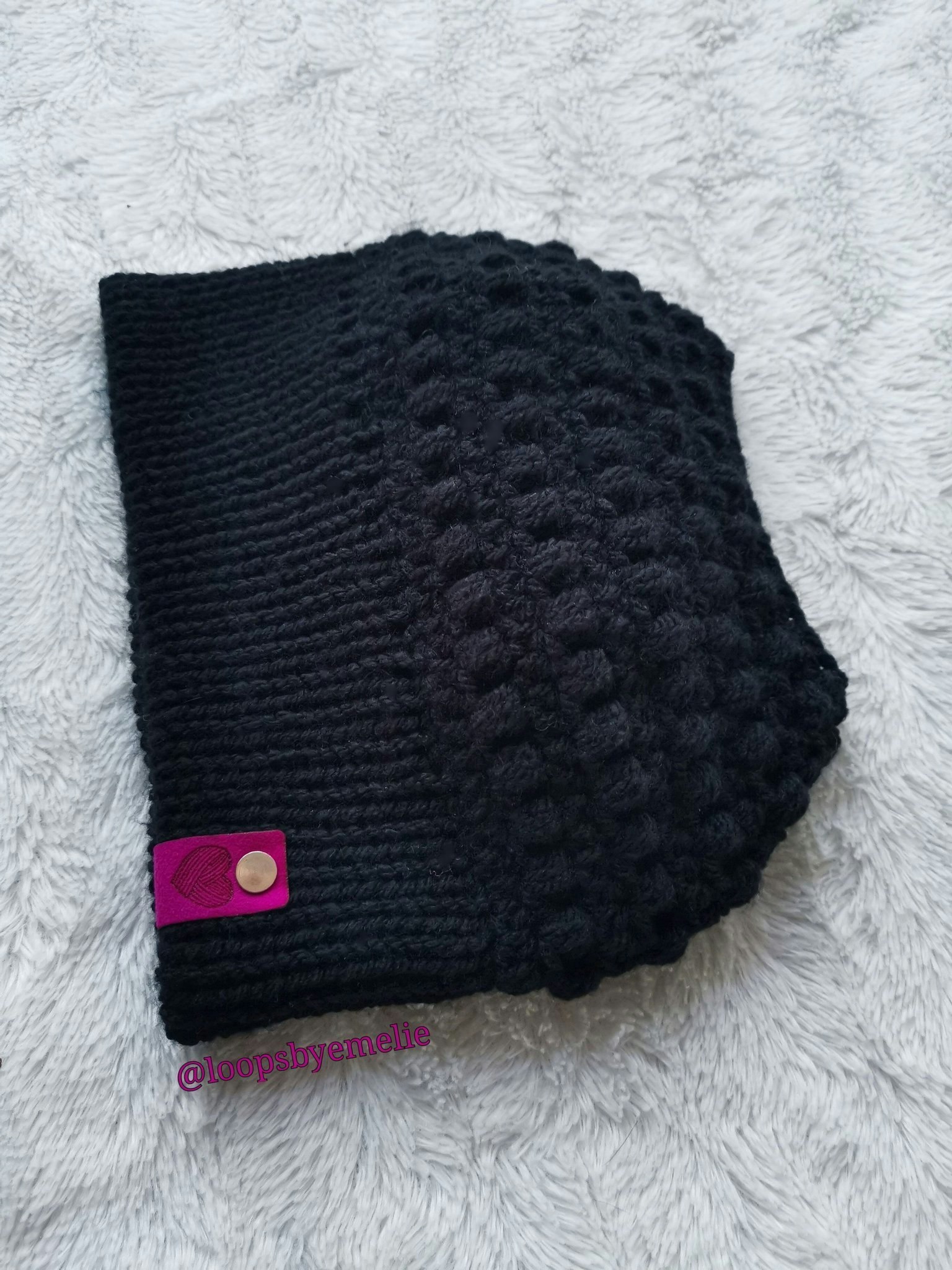 Mössa med hål / Messy bun beanie