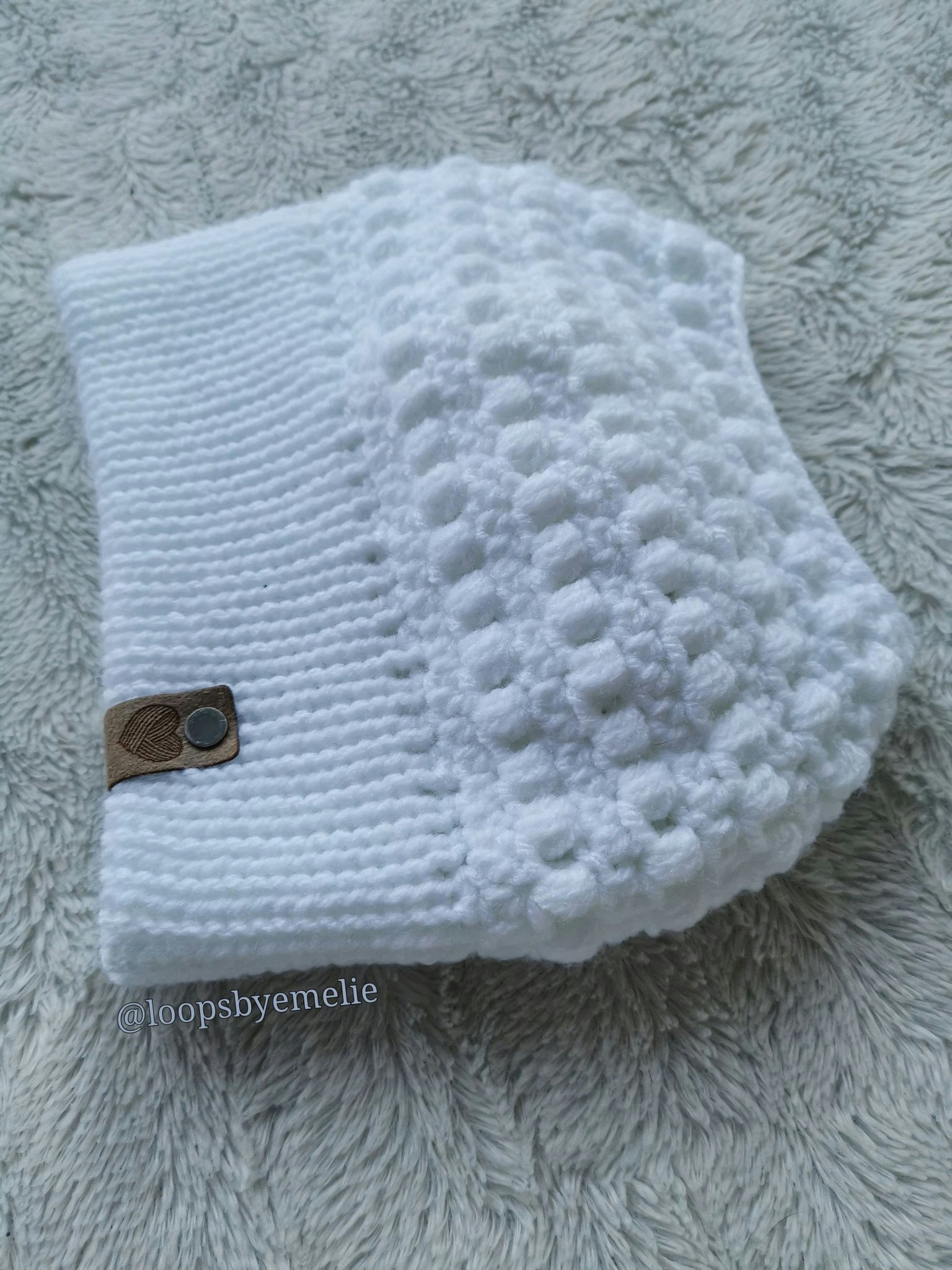 Mössa med hål / Messy bun beanie