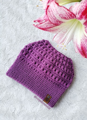Mössa med hål / Messy bun beanie