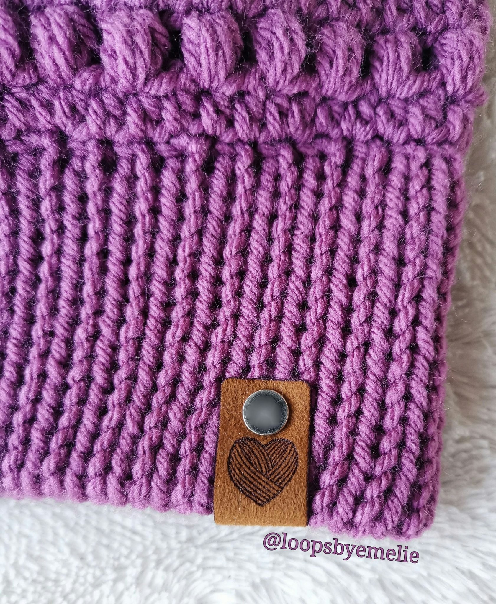 Mössa med hål / Messy bun beanie