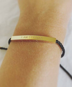 ‘I Am Strong’ Reminder Rope Bracelet