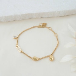 Wanderlust + Co - Flow Gold Drop Toggle Bracelet