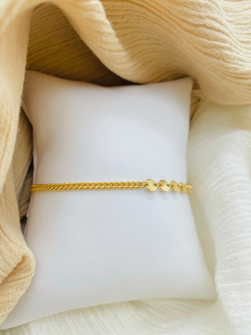 Kono & Co: Curb and Dot Gold Bracelet