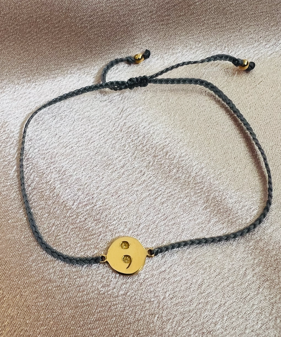 Bali Bliss Armbånd -Gråblå - Gullbelagt  ; semicolon symbol
