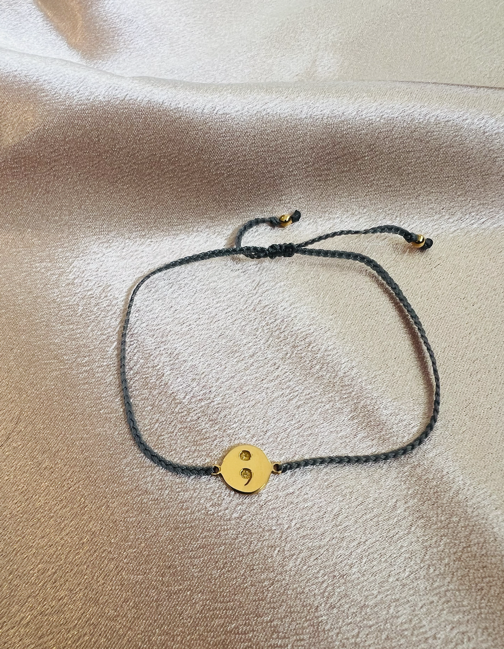 Bali Bliss Armbånd -Gråblå - Gullbelagt  ; semicolon symbol