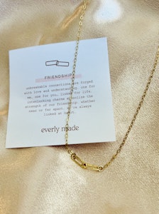 Everly Made - FRIENDSHIP Gullkjede
