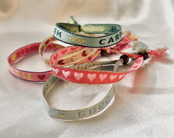 Ribbon Bracelet - Pink Hearts
