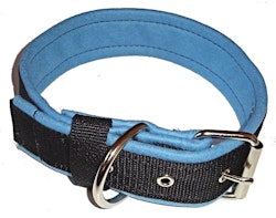 Halsband 5 cm brett, svart med ljusblå foder