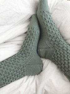Aurora Sokker - strikkeoppskrift