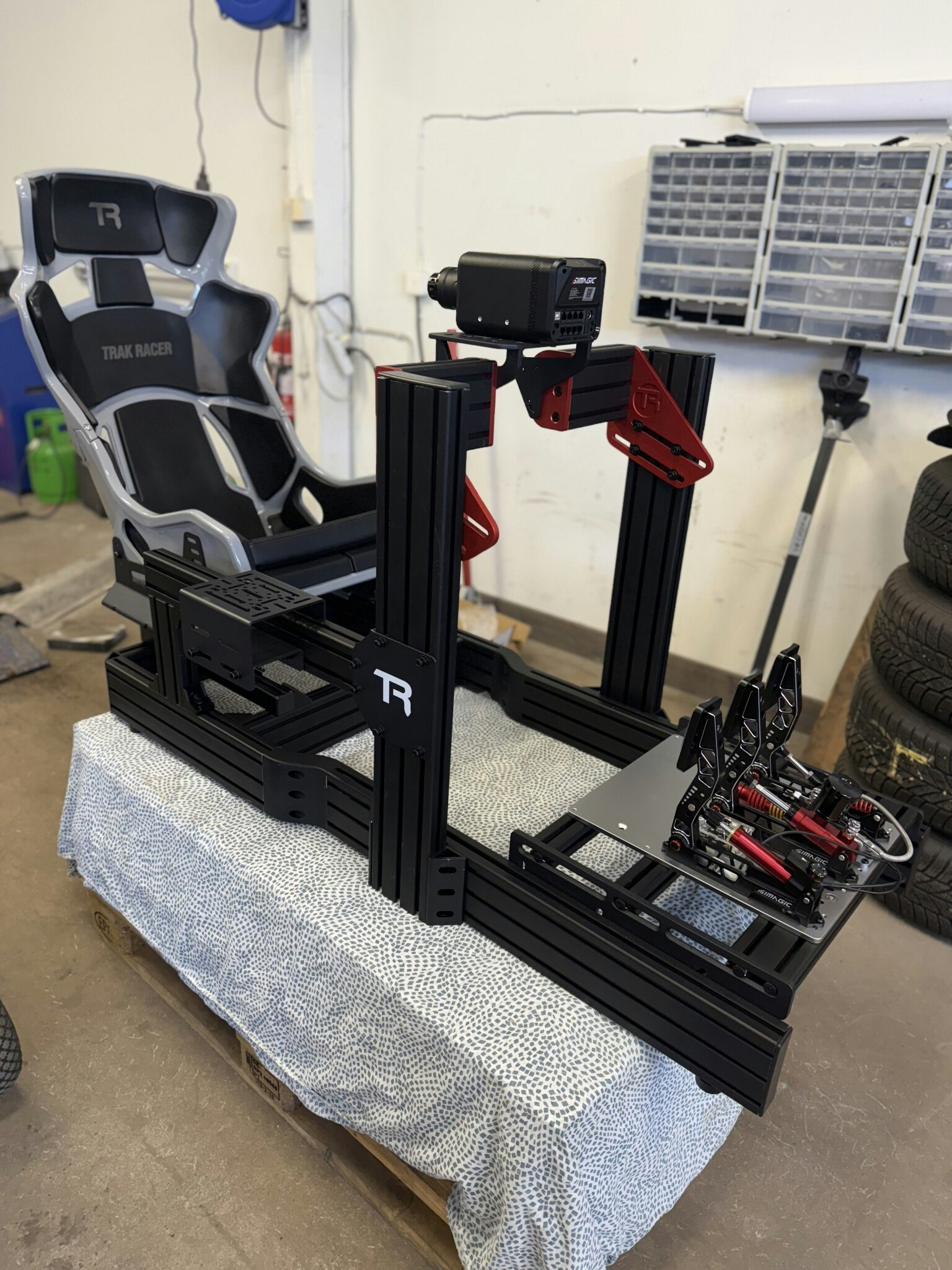 Trak Racer TR120S simulator med Simagic färdigbyggd