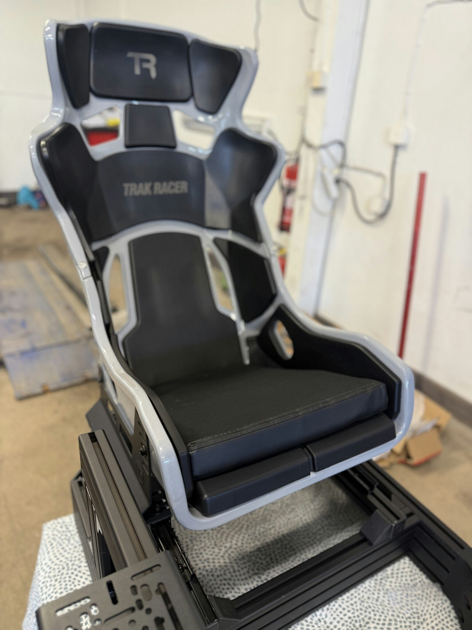 Trak Racer TR120S simulator med Simagic färdigbyggd