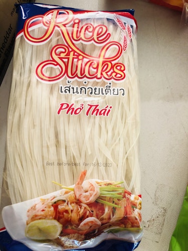 Rice noodles/ pad thai noodles