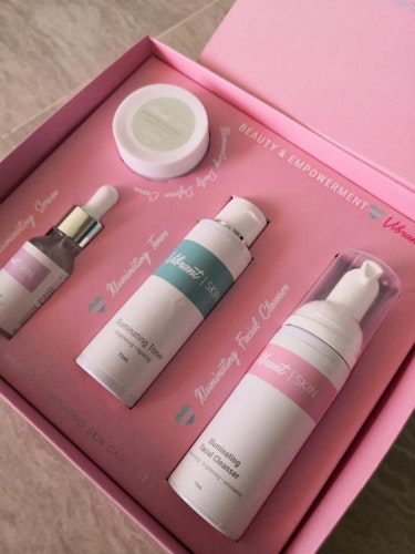 Vibrant illuminating skincare set ( BBD JUNE 2025)