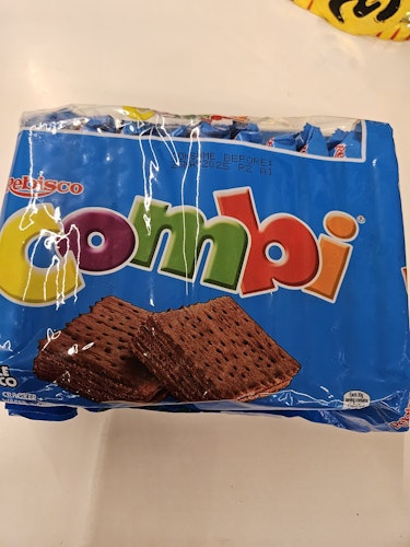 Crunchy | Delicious Combi Triple Choco Cracker Sandwich 30g × 10 Pcs  ( ikke på lager)