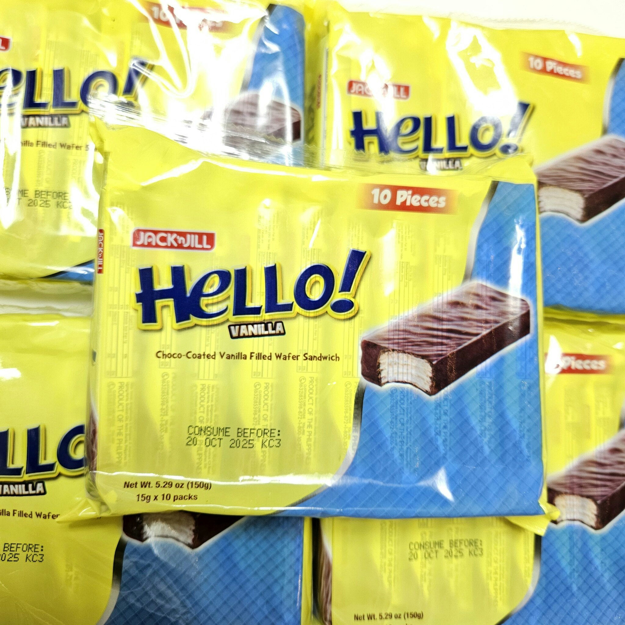 Hello Choco-Coated Vanilla Filled Wafer 10stk