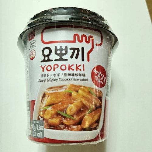 Yopokki sweet & spicy topokki ( Rice cake )  instant-cup