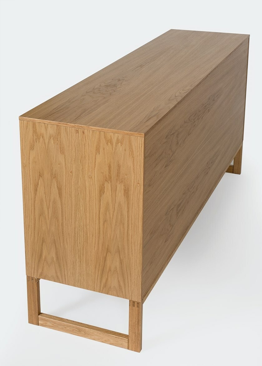 SLUSSEN Tvåsidig sideboard