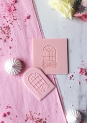 COOKIE EMBOSSER/ Dekorativ stämpel "Fönster med blommor"