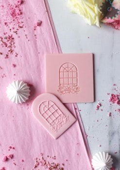 COOKIE EMBOSSER/ Dekorativ stämpel "Fönster med blommor"