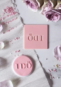 COOKIE EMBOSSER/ Dekorativ stämpel "I DO"