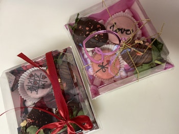 Hjärtformade tags , akryl spegel