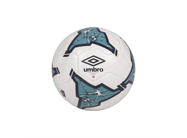 UMBRO Neo Trophy Match- och träningsboll. Fotboll