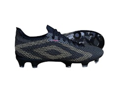 UMBRO Velocita Matrix Prem FG Svart Fotbollsko fasta dobbar