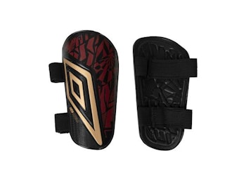 UMBRO Neo Shield Guard W/Straps Svart Benskydd