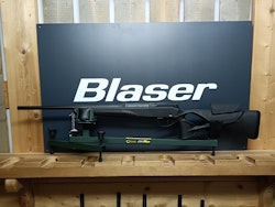 Blaser R8 Ultimate AC, 520mm barrel in cal 8x57 Js with 15x1 gang