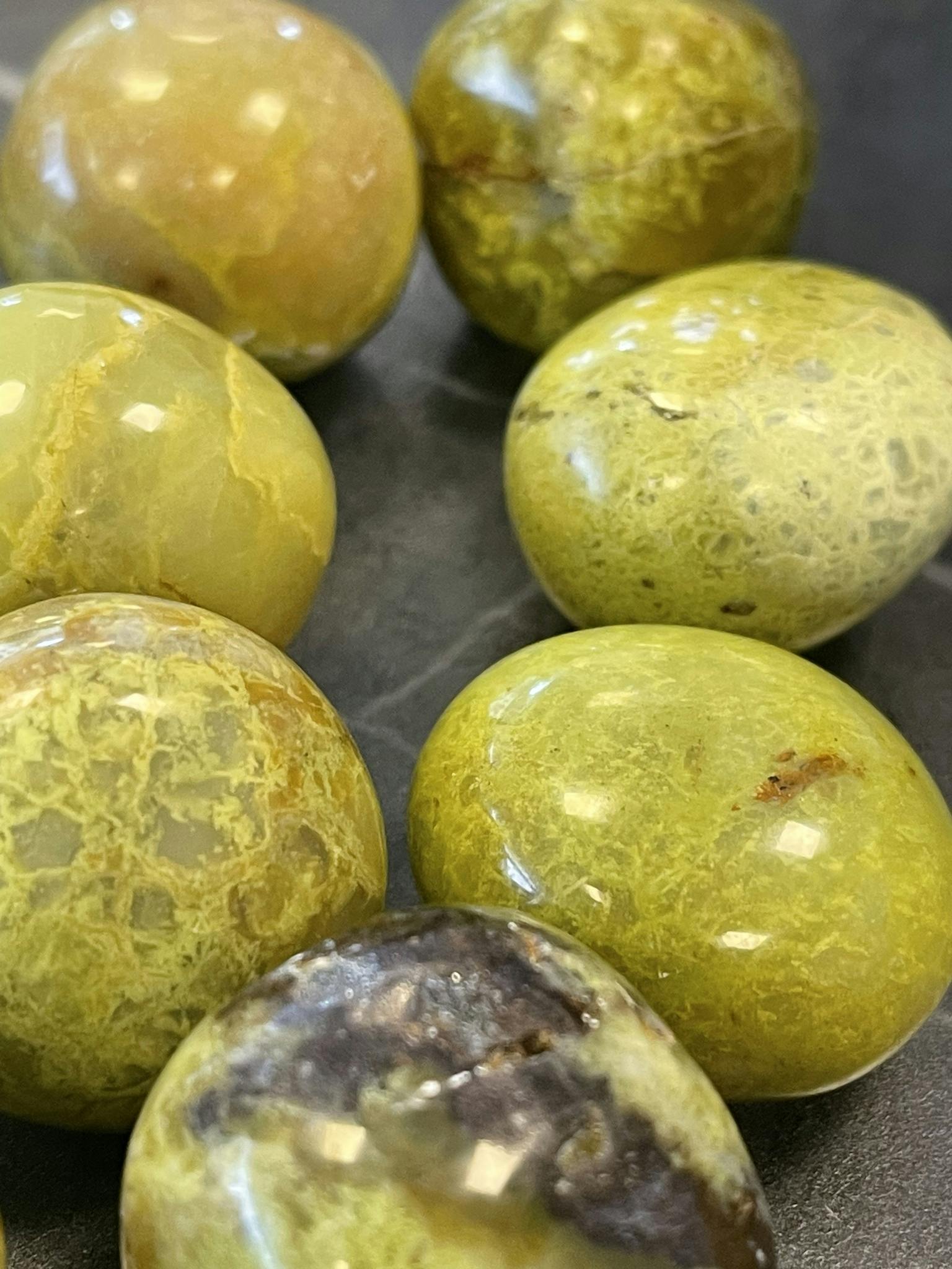 Grön Opal Cuddle Stones