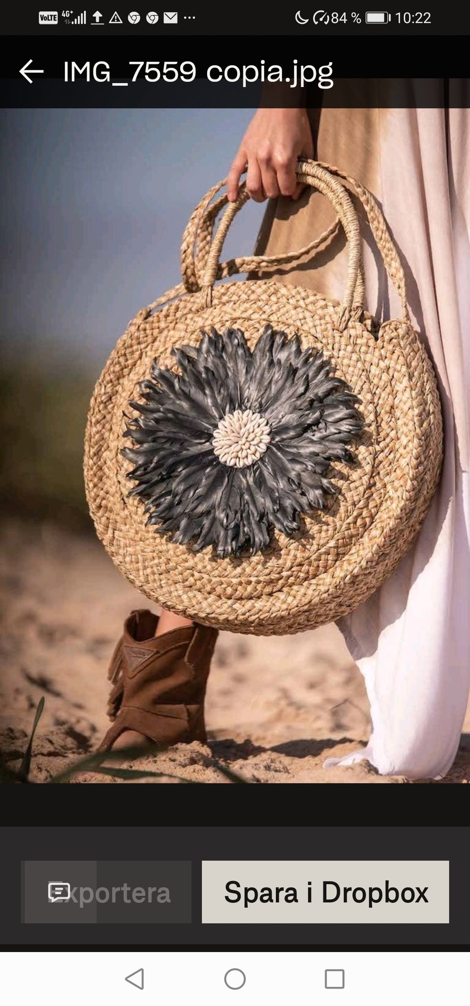 BAG med FJÄDRAR OCH SNÄCK DEKOR