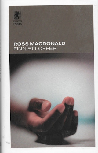 Finn ett offer av Macdonald Ross
