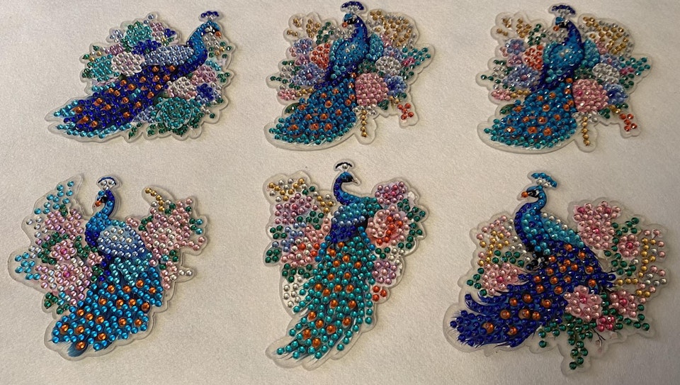 Kylskåpsmagneter, diy, diamond painting, påfåglar