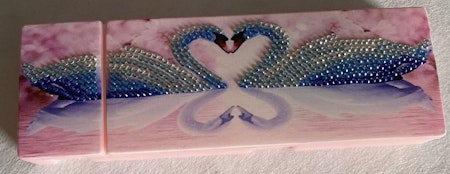 Diamond Painting Pennskrinn Mönstrat - Svanar Rosa