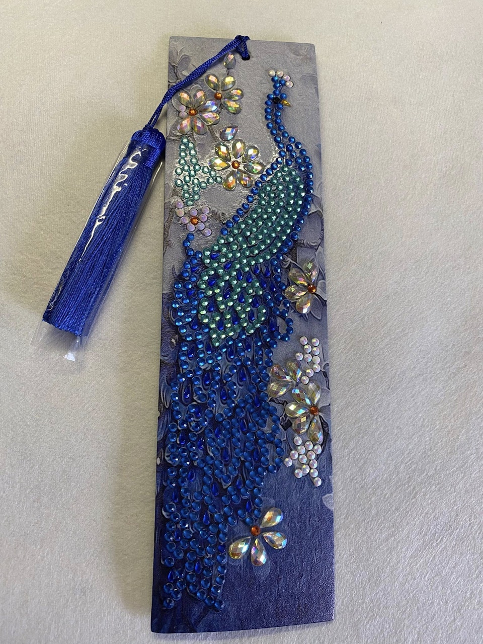 diamond painting bokmärke, diy, blå påfågel