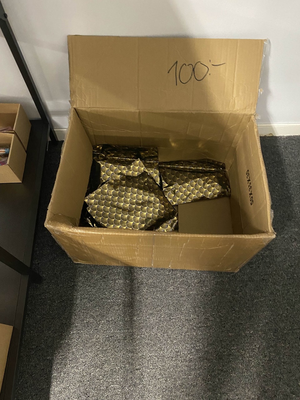 Hemligtpaket100