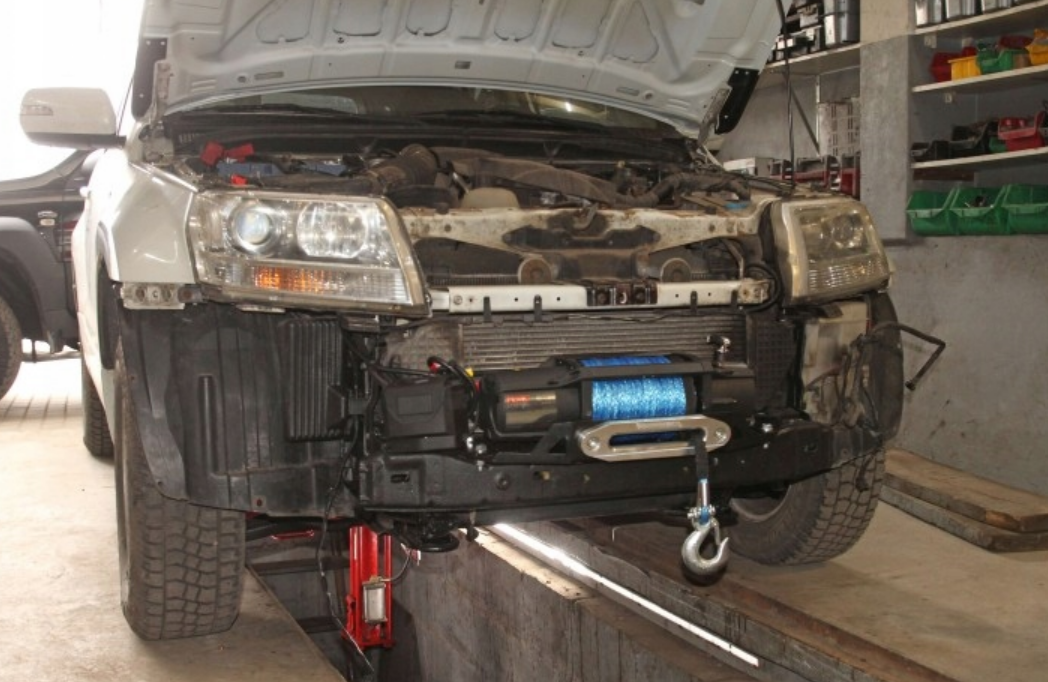 Vinsj Monteringsplate Suzuki Grand Vitara II 2008-2014