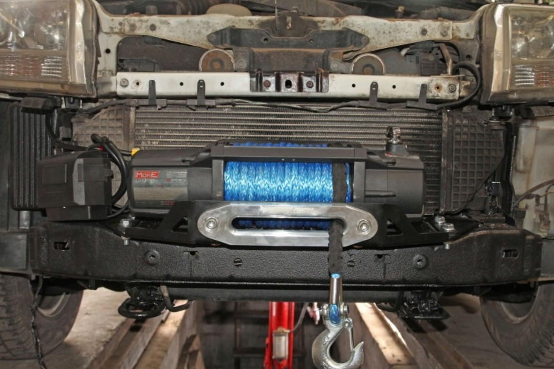 Vinsj Monteringsplate Suzuki Grand Vitara II 2008-2014