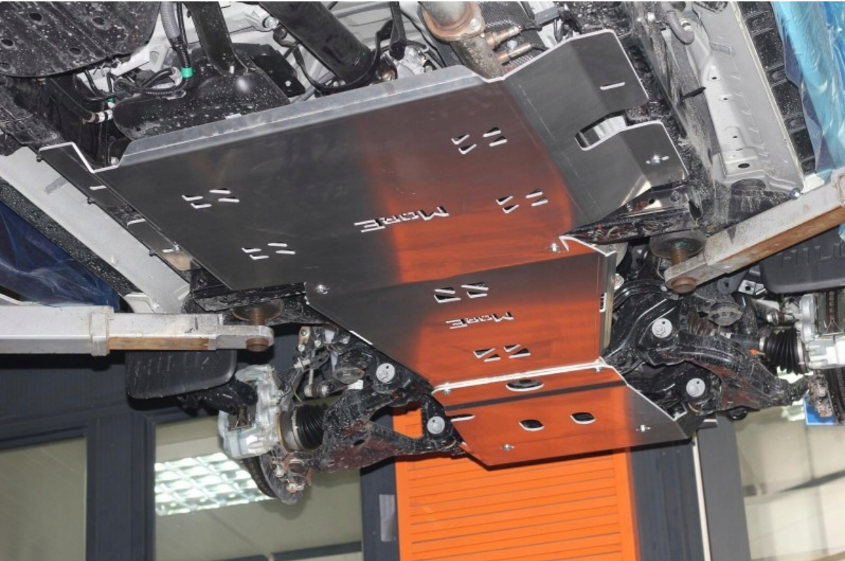 Skliplate Toyota Hilux Revo 2015+