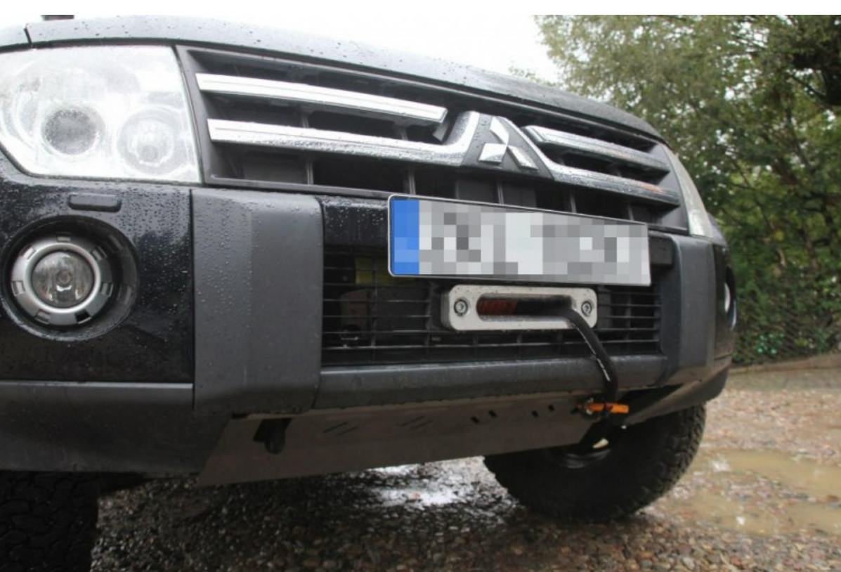 Vinsj Monteringsplate Mitsubishi Pajero 4 V80 2007+